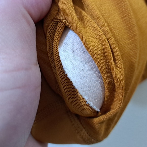 Lululemon gym bra - Picture 4 of 5